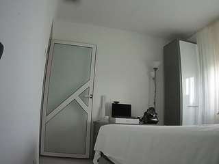 voyeurcam charmhellen kitchen